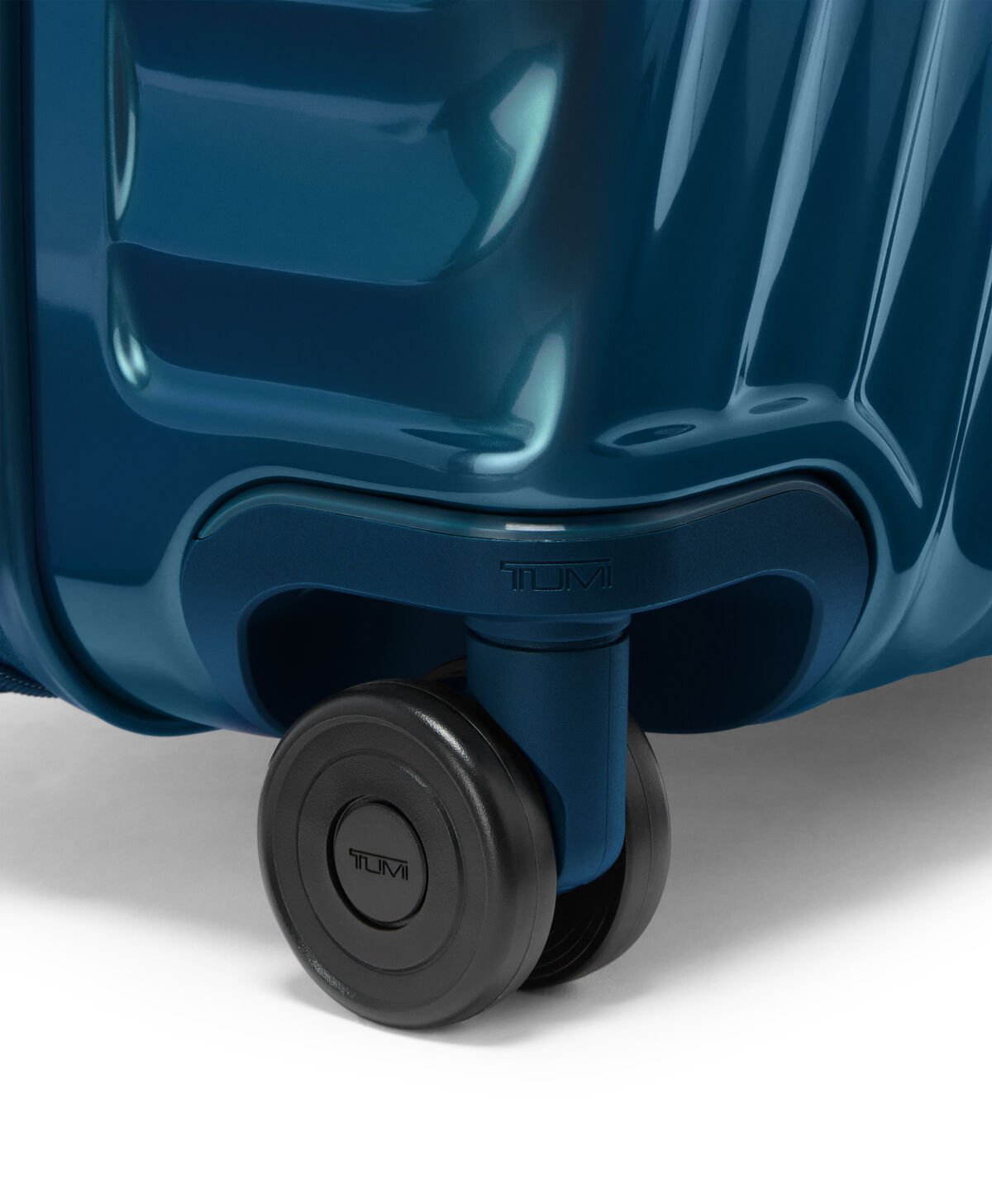 19 Degree Large Expandable Checked | TUMI Large Expandable Checked