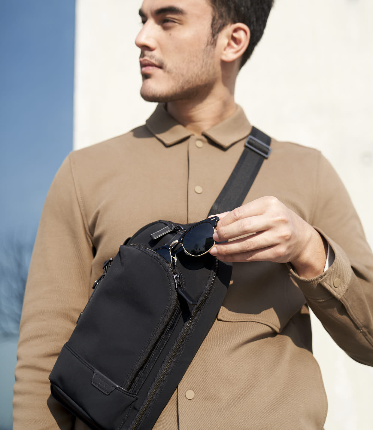 TUMI 最大42%☆5/23限定 正規品5年保証 トゥミ ボディバッグ