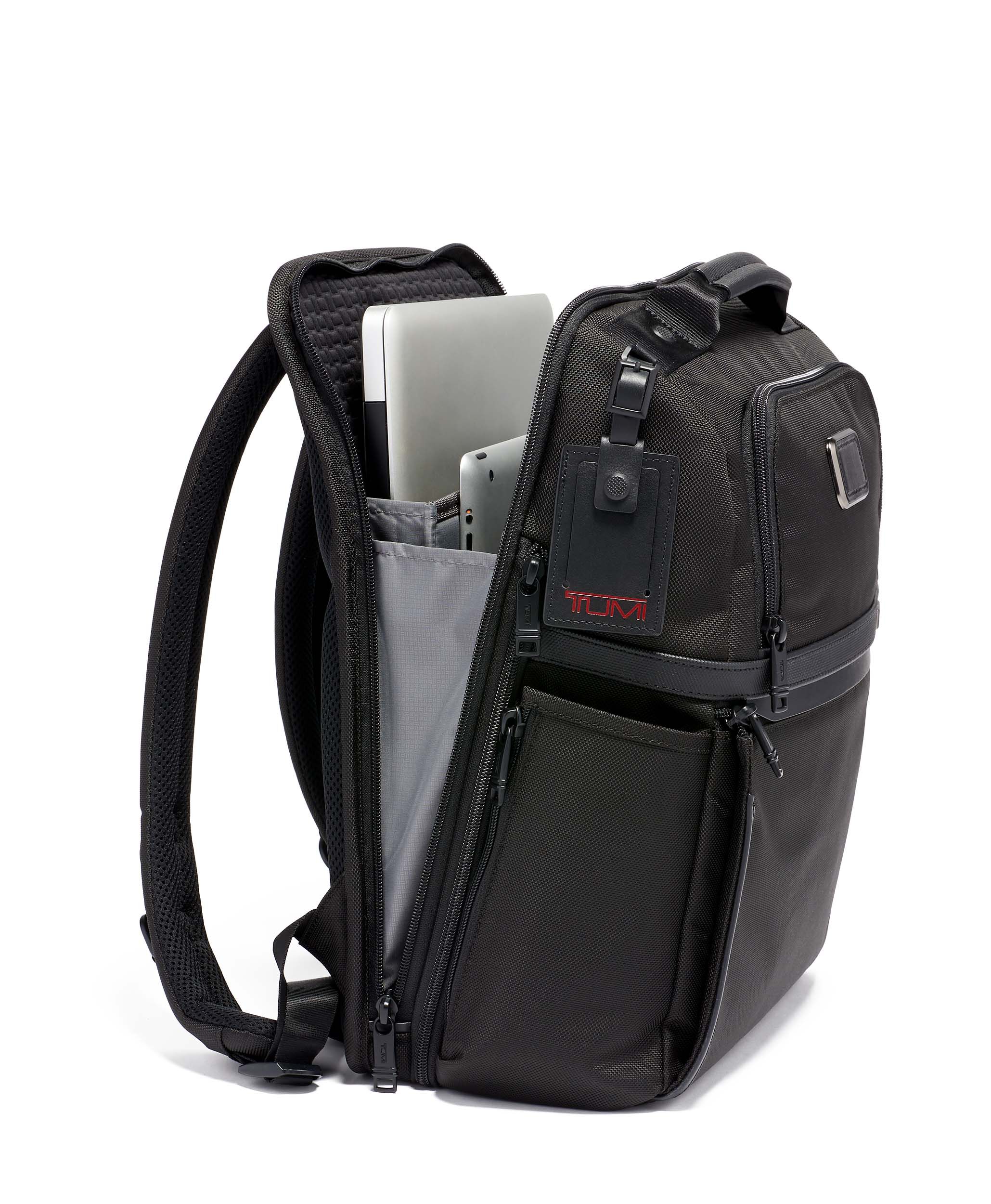 Alpha 3 Slim Solutions Brief Pack Black | TUMI Finland