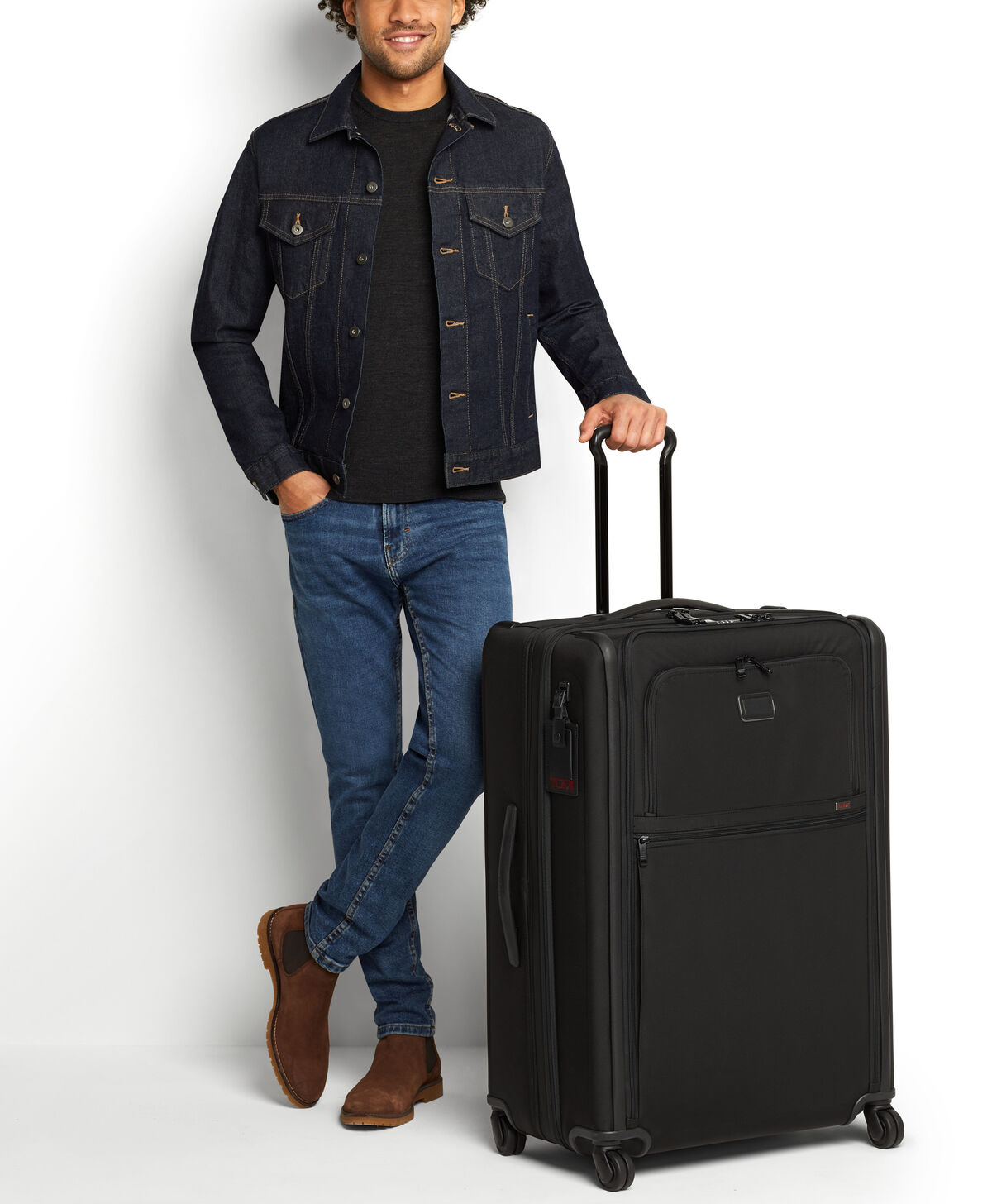 TUMI Alpha 3 EXT TRIP EXP 4 WHL P/C Black