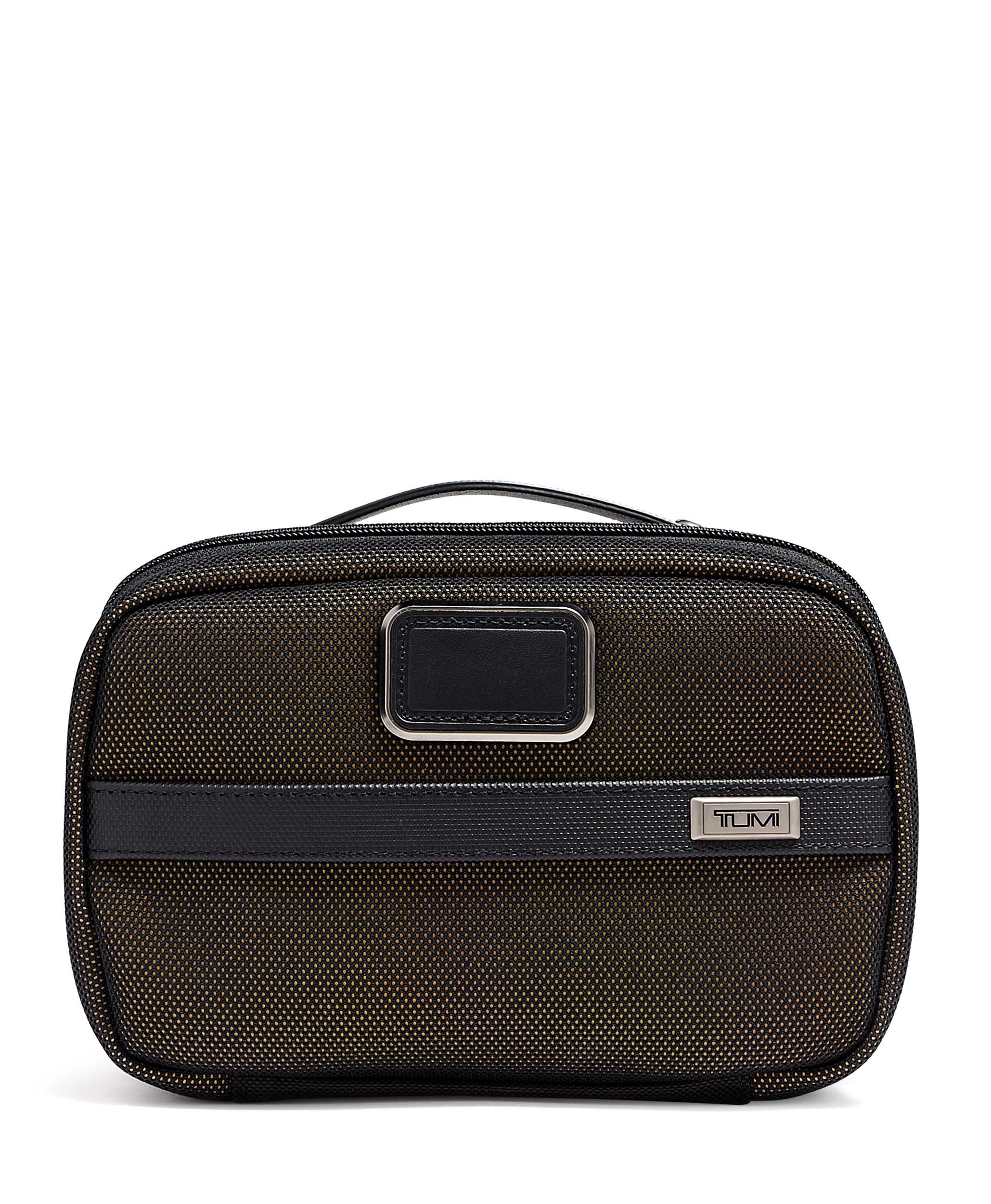 tumi toiletry bag