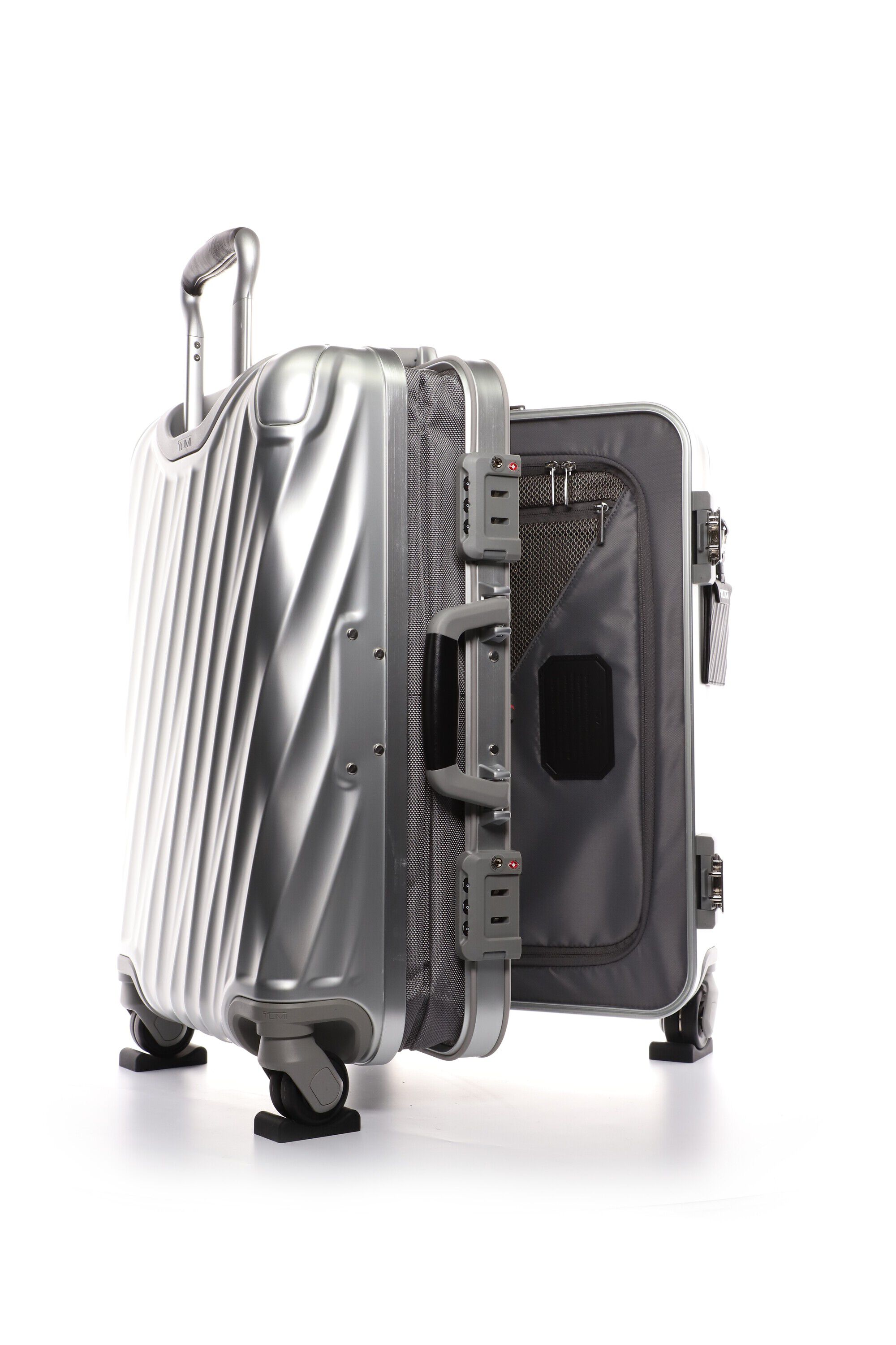 19 Degree Aluminium International Expandable Carry On 56 cm Silver TUMI Finland