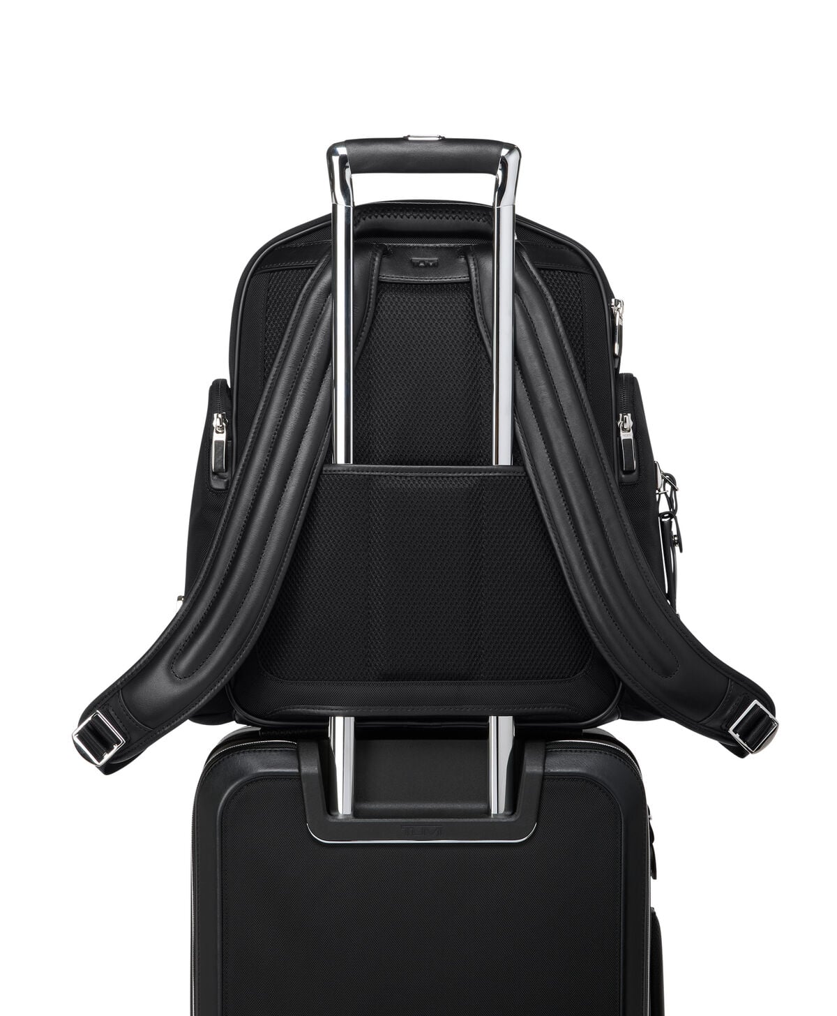 Arriv&eacute; Larson Medium Backpack