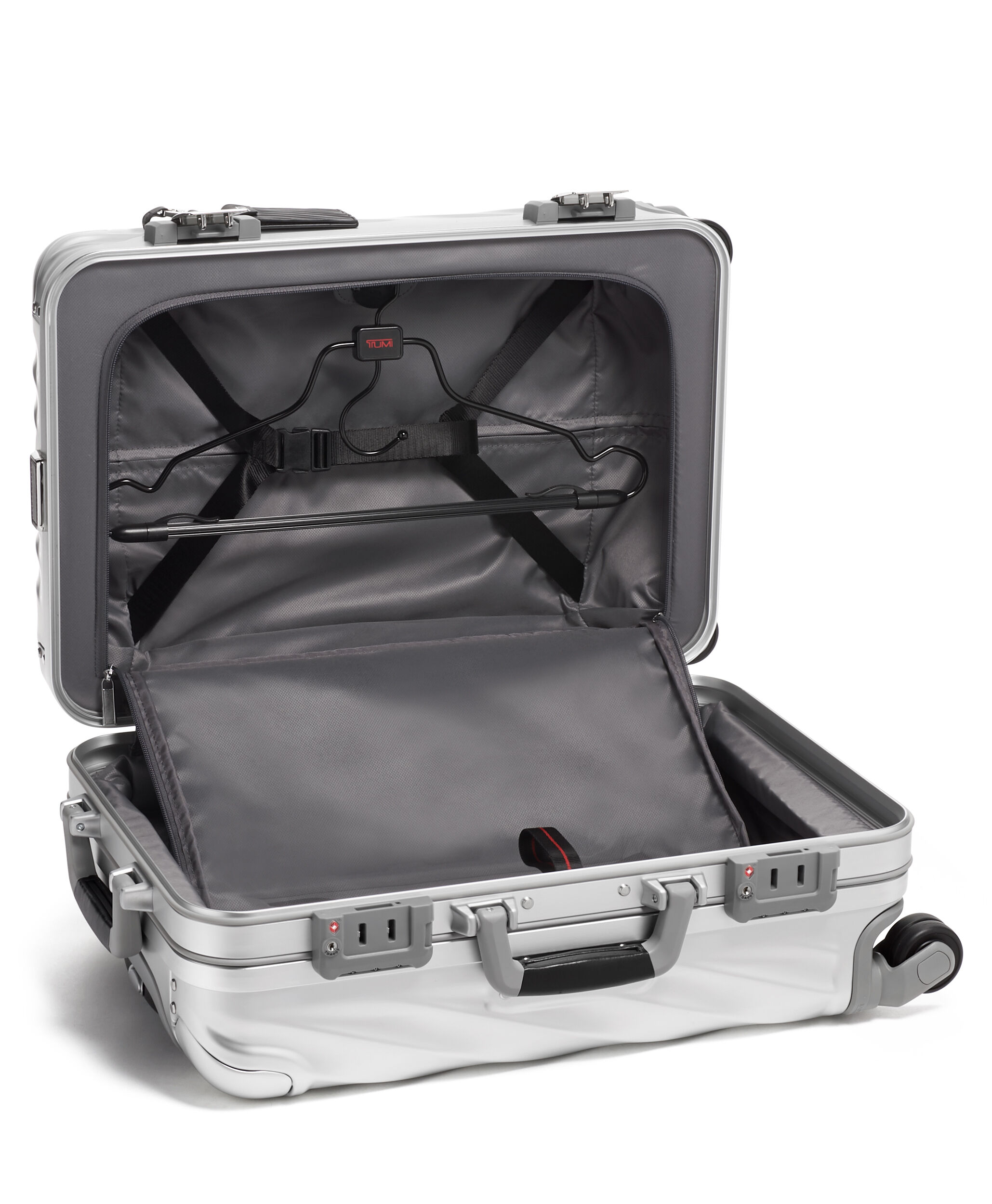 Tumi aluminium carry on online