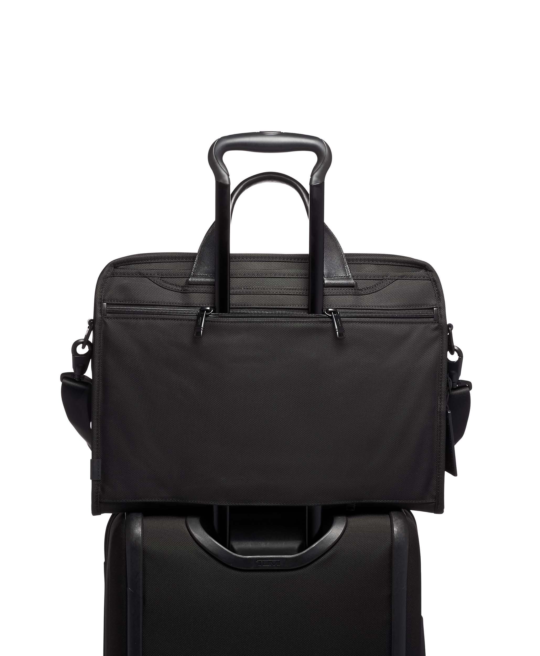 Tumi v3 deals compact