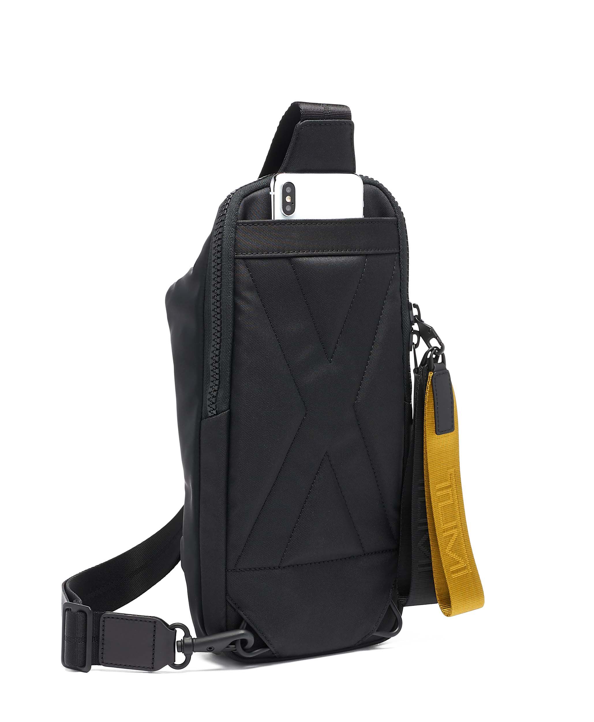 tumi tahoe