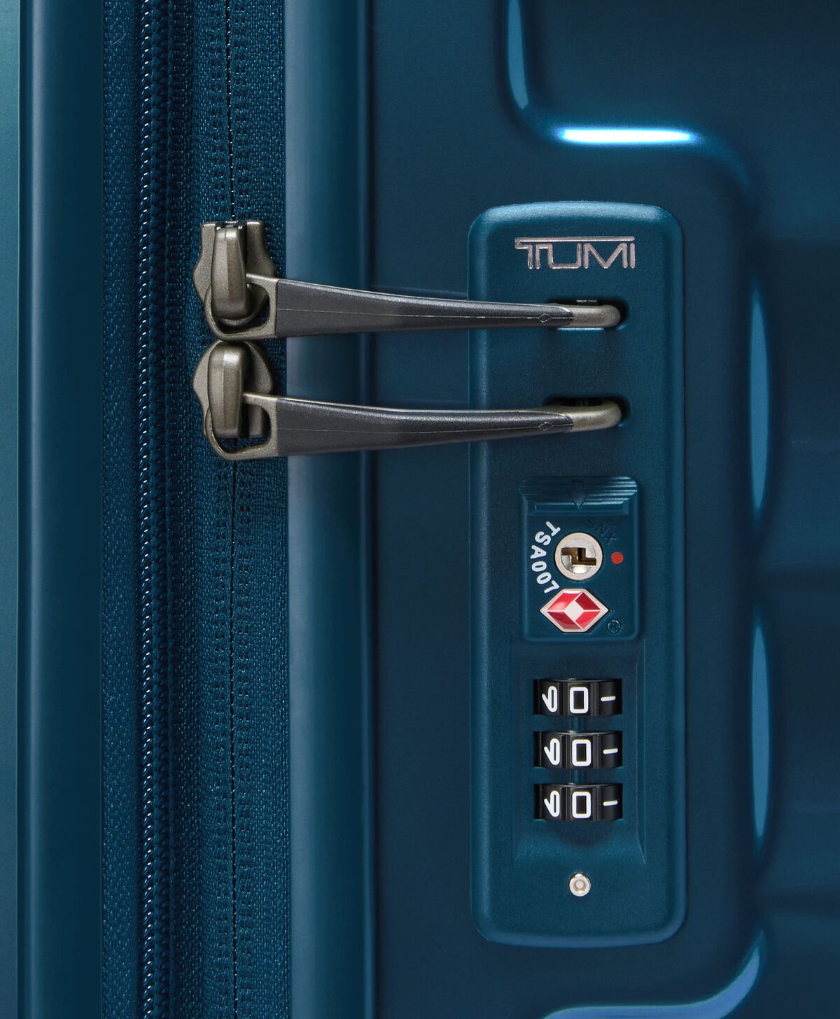 19 Degree Large Expandable Checked | TUMI Large Expandable Checked