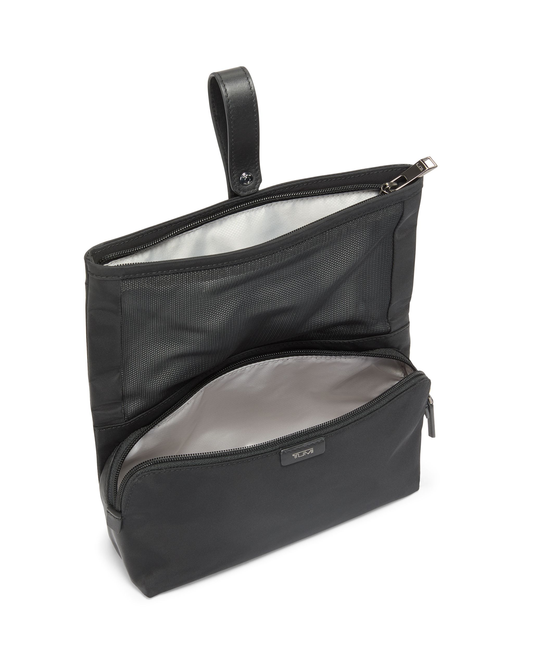 Tumi voyageur deals cosmetic bag