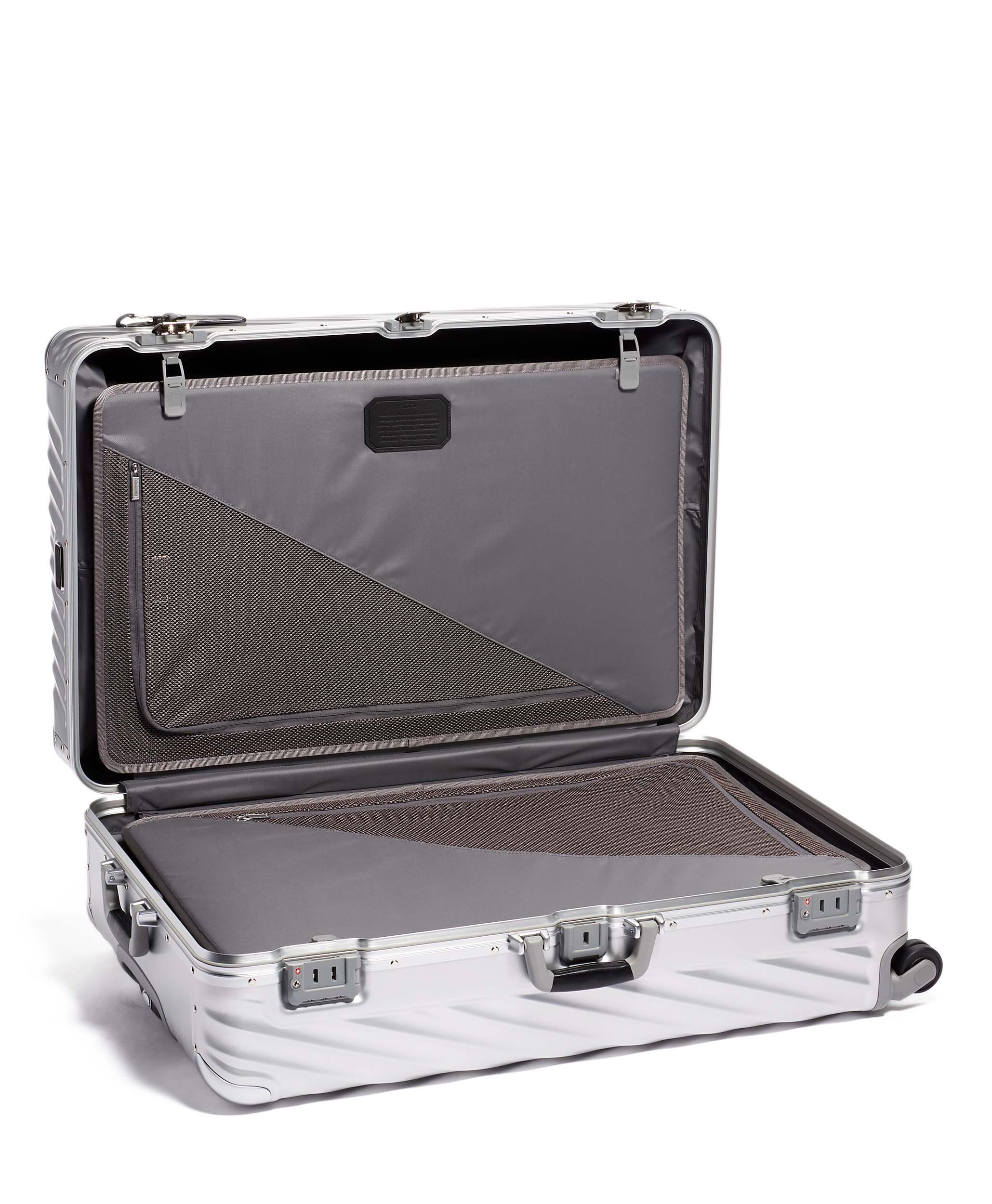 19 Degree Aluminium Worldwide Trip Checked Luggage 86 5 cm