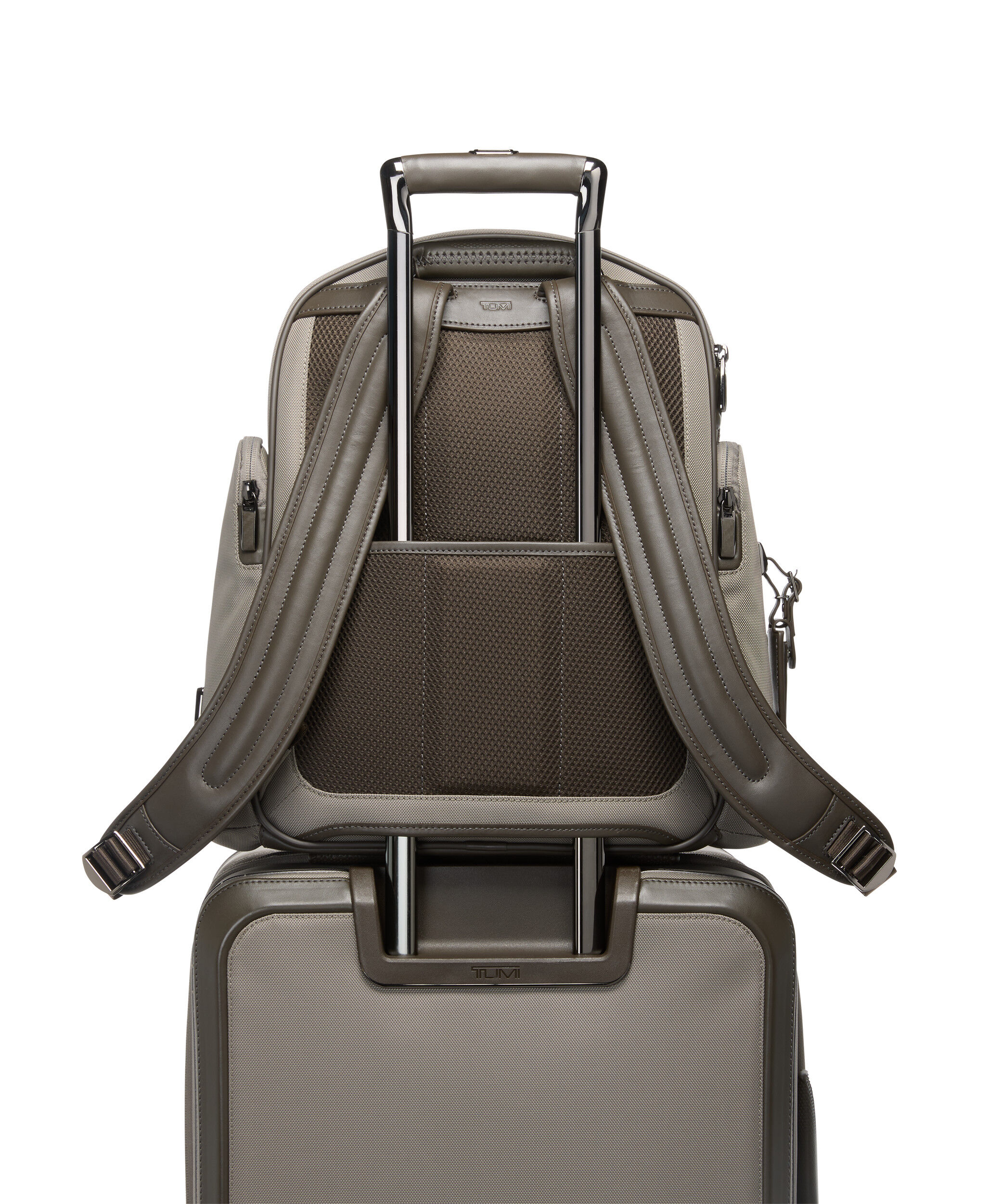 Arrive Collection | TUMI