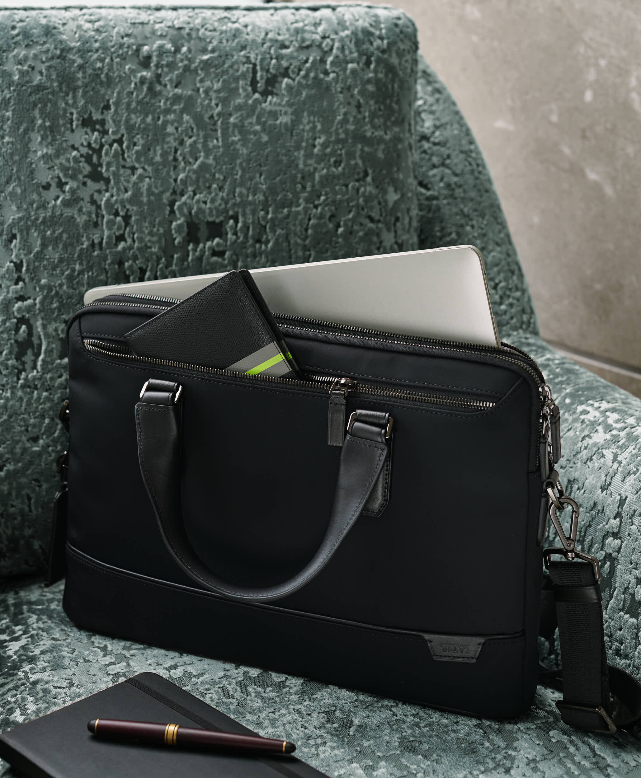 Best tumi briefcase shop